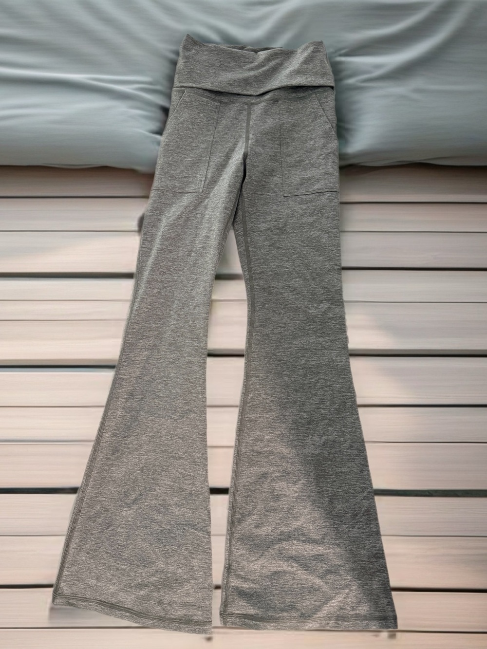 NWT OFFLINE by Aerie Hugger Foldover High-Rise Flare Leggings Heather Grey Small